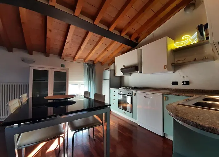 Sui Tetti Di Парма